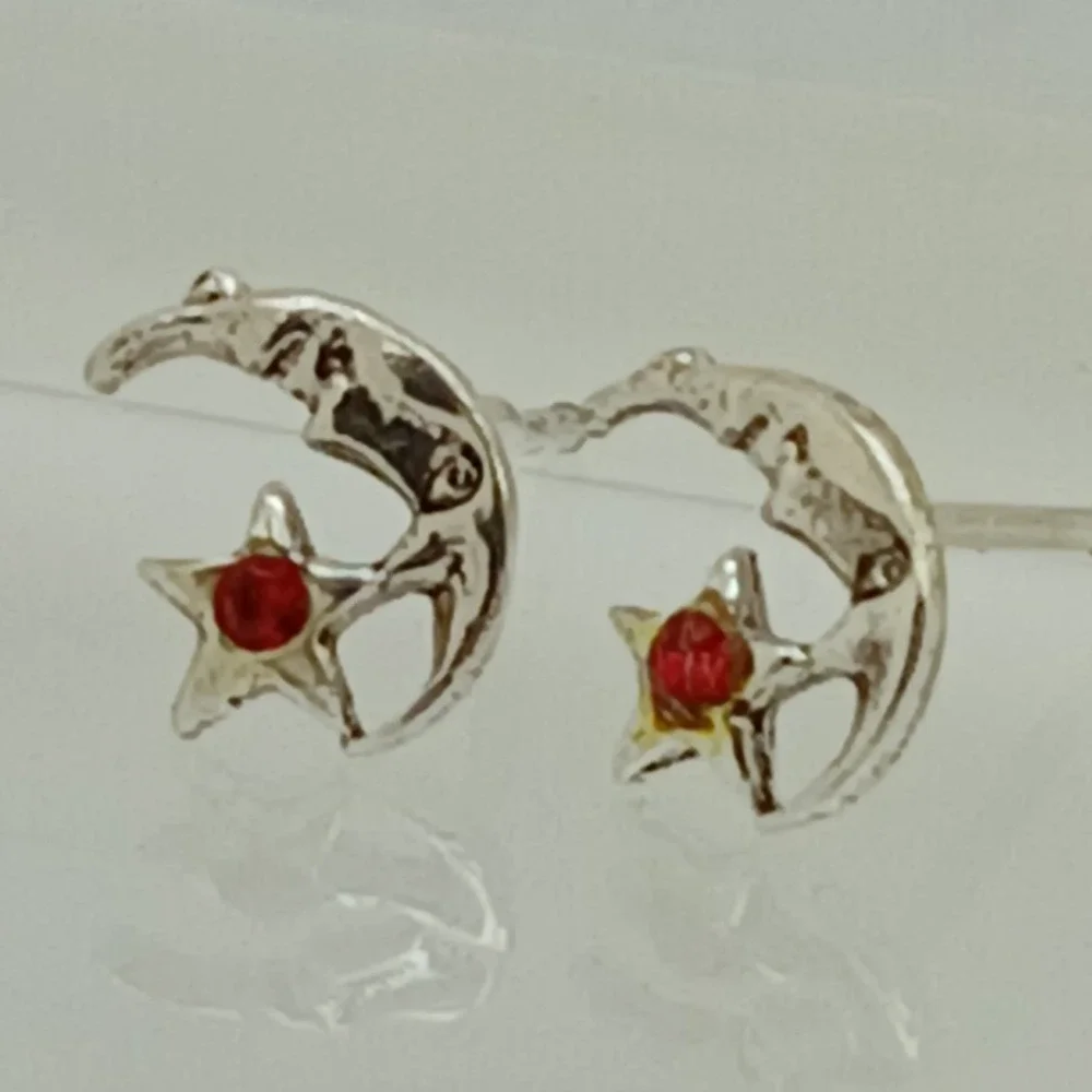 925 Sterling Silver Crescent Moon and Star Red Crystal‎ Stud Earrings Celestial